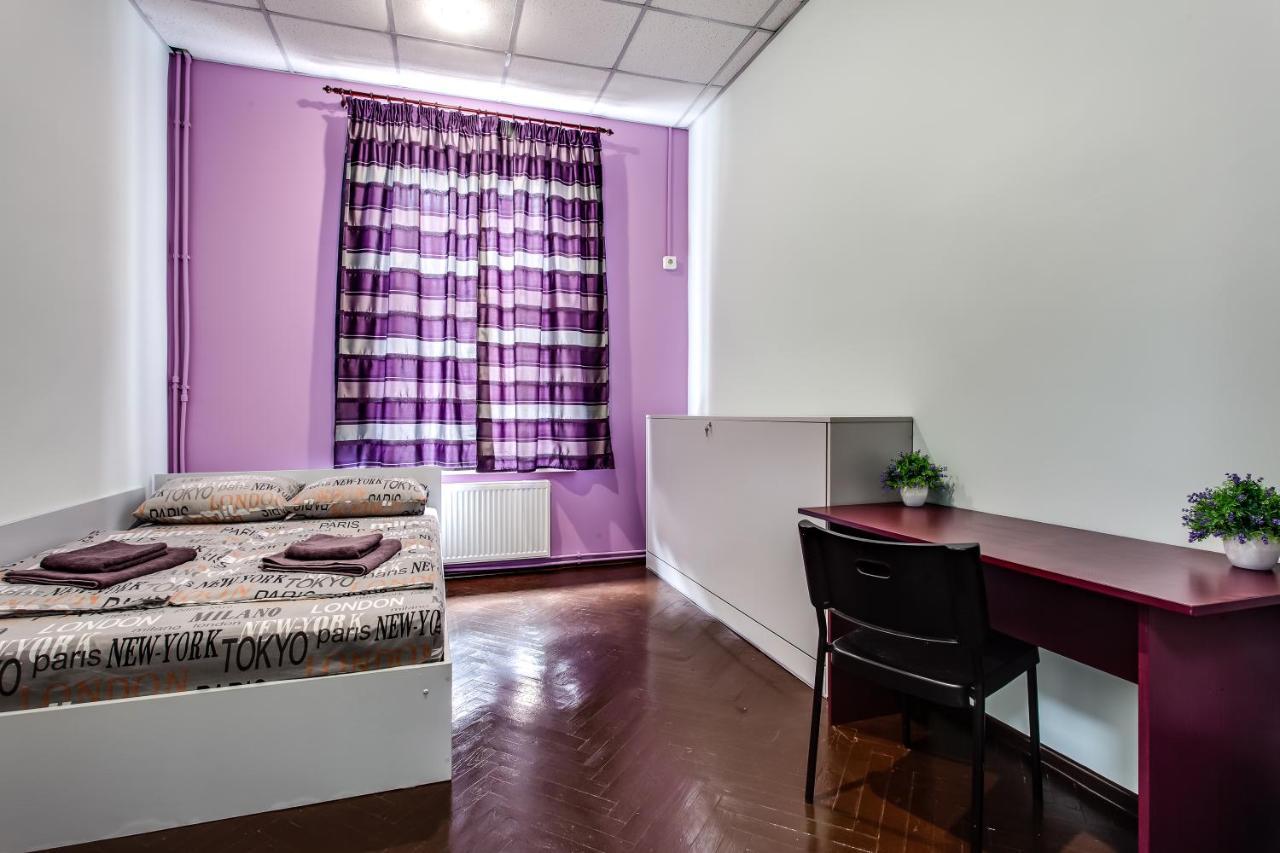 Mister Hostel Lviv Exterior photo