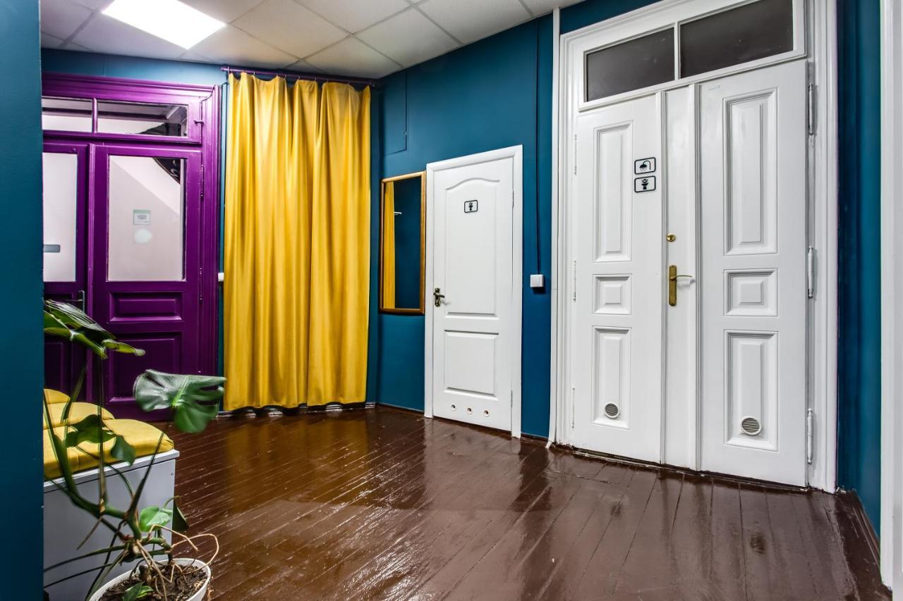 Mister Hostel Lviv Exterior photo