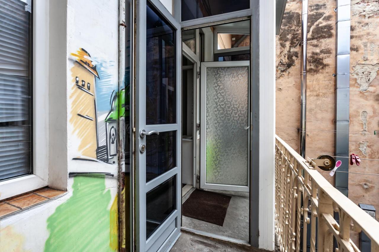 Mister Hostel Lviv Exterior photo