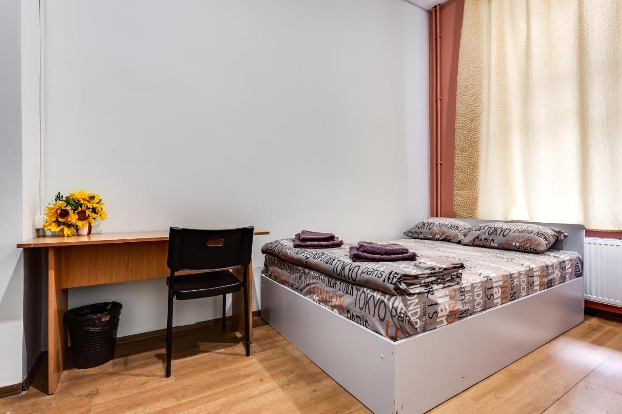 Mister Hostel Lviv Exterior photo