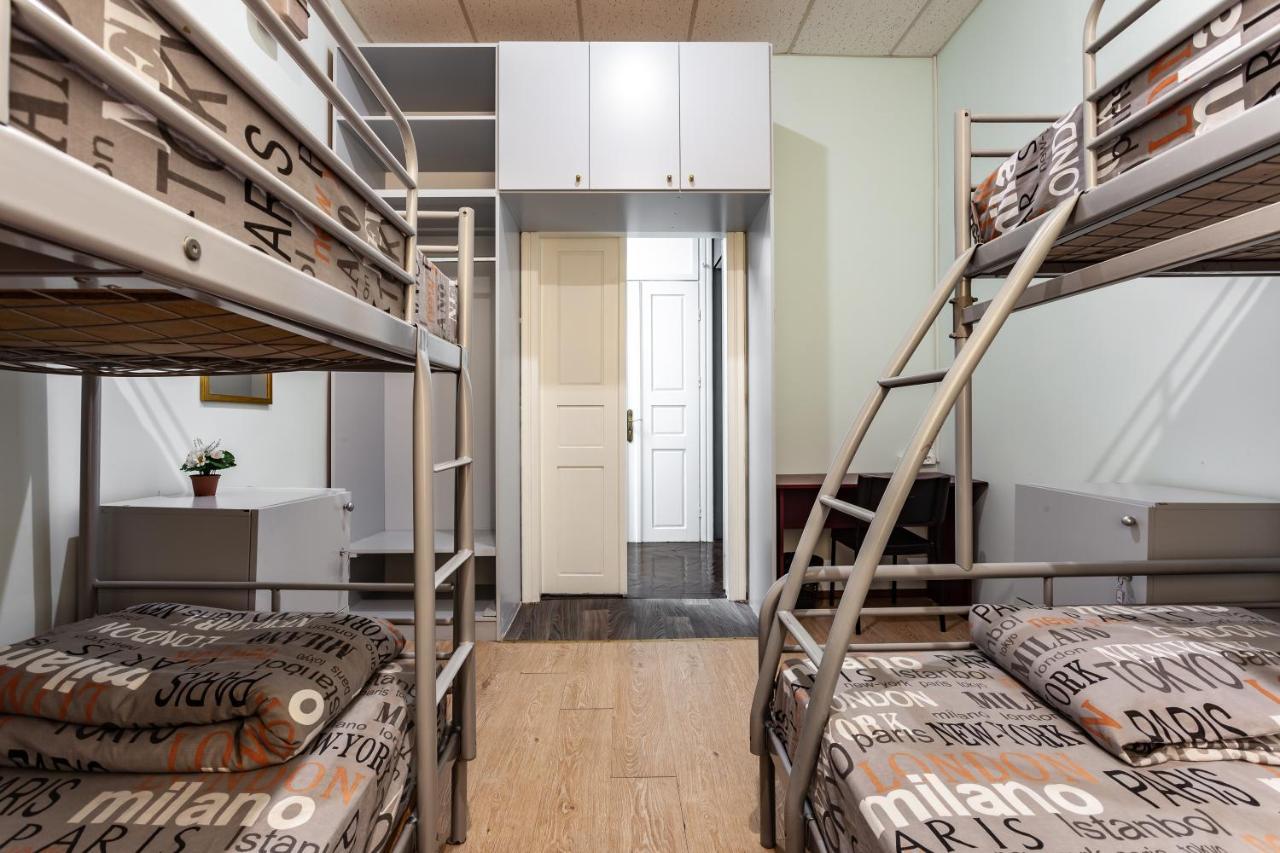 Mister Hostel Lviv Exterior photo