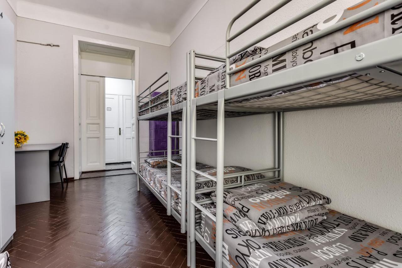 Mister Hostel Lviv Exterior photo