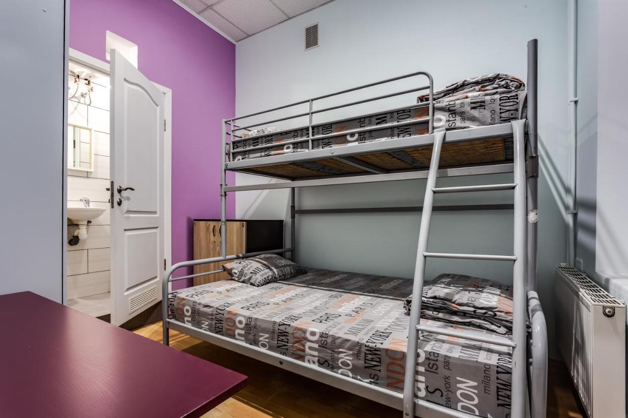 Mister Hostel Lviv Exterior photo